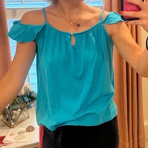 The cutest blue lily Pulitzer summer top!!